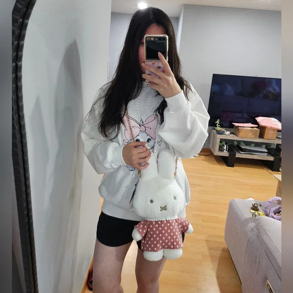 Miffy Plush Crossbody Bag - Picture 2 of 6